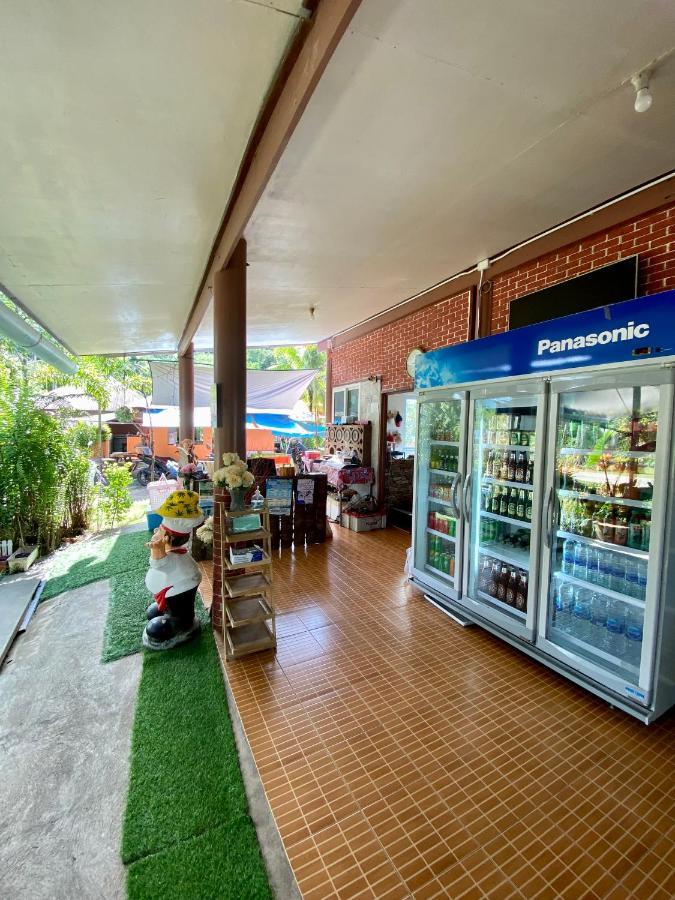 Lee Red House Hotel Ban Lak Uan Exterior photo
