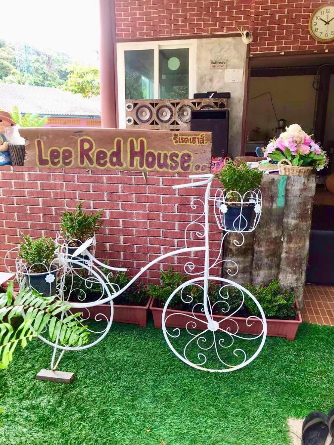 Lee Red House Hotel Ban Lak Uan Exterior photo